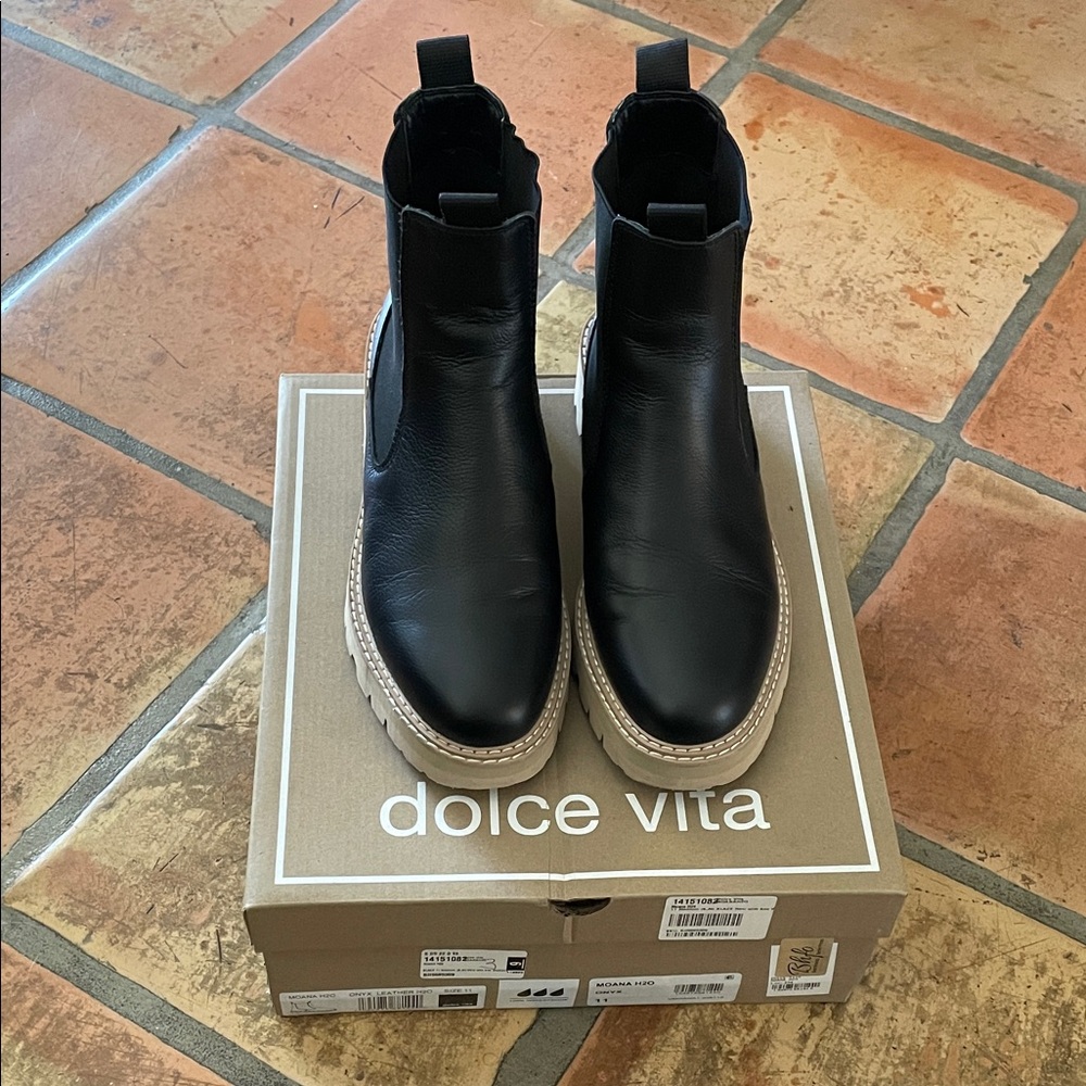 Dolce Vita Moana H2O Waterproof Black Onyx Leather Ankle Booties Size 11